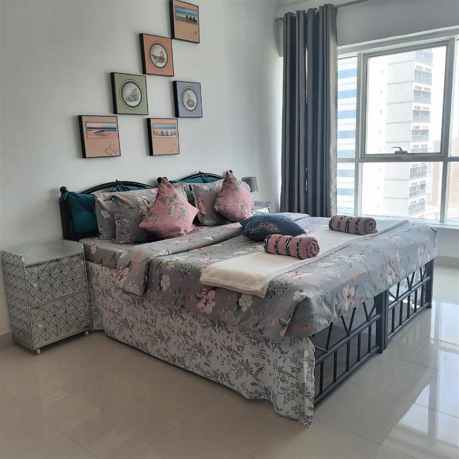 Beach Side Private Room Near Expo Center Sharjah Exterior photo