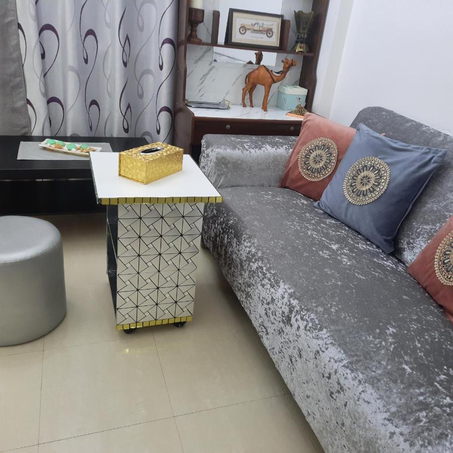Beach Side Private Room Near Expo Center Sharjah Exterior photo